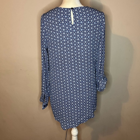 ⭐️The Limited Blouse - Picture 4 of 8